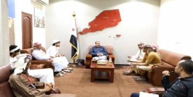 اللـواء بن بريـك يلتقـي بعدد منتسبي المقاومة الجنوبية فـي محافظة المهرة