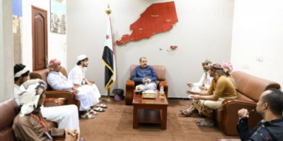 اللـواء بن بريـك يلتقـي بعدد منتسبي المقاومة الجنوبية فـي محافظة المهرة