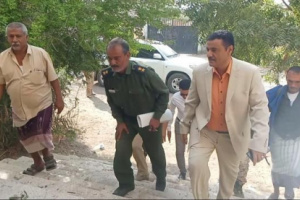 عدن .. مدير عام المنصورة يوجه بإعادة تأهيل وتجهيز كافة مراكز الشرطة بالمديرية