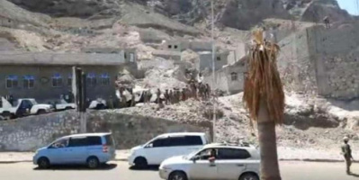 بتوجيهات من محافظ عدن..بدء حملة أمنية لإزالة العشوائيات في مديريات العاصمة