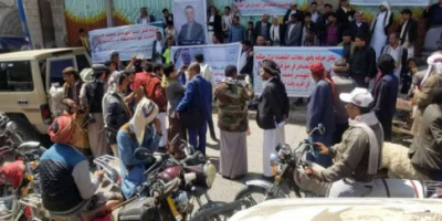 تصاعد الاحتجاجات في إب للمطالبة بمحاكمة عاجلة لقاتل 