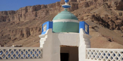  خطر الانهيار يهدد "قصر سيئون" التاريخي(صور)