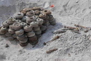 "مسام" ينتزع 1,413 لغمًا في اليمن خلال أكتوبر الجاري