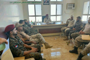 العميد الربيعي يجتمع بأركانات وقادة قطاعات الحزام الأمني لمناقشة عدد من القضايا والخطط الأمنية في عدن