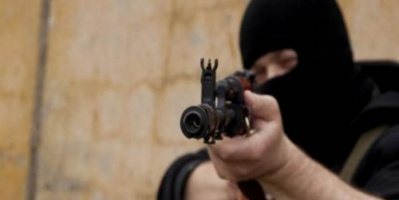  مسلحون يغتالون شخصا بحي المنصورة بعدن
