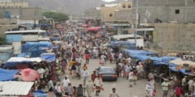 عاجل /مسلحون بأبين يسطون على مرتبات موظفي التربية والصحة والاشغال لمديرية مودية