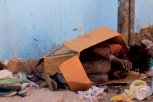 الصراع القيادات الحوثية على نهب المساعدات الإغاثية يخرج للعلن