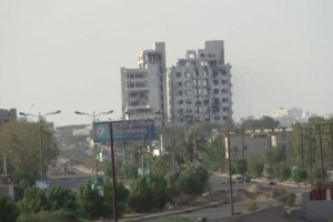الحوثيون يستهدفون منازل المواطنين شرق الحديدة بصورة همجية