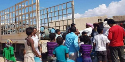 "خليفة الإنسانية" توزع إسطوانات من الغاز المنزلي على أهالي سقطرى