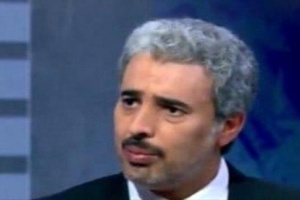 الأسلمي يسخر من استمرار الرئيس اليمني المؤقت عبدربه منصور هادي في منصبه؟