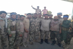  العميد السيد يلتقي بالقائدين الكلدي وحلبوب غرب مدينه زنجبار  "نقطة دوفس"