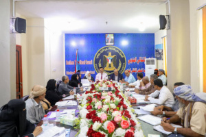انتقالي حضرموت يعبّر عن مساندته للمتعاقدين ويدعو إلى تثبيتهم