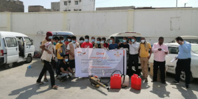 مبادرة إنقاذ عدن تنفذ حملة رش ضبابي بمديرية الشيخ عثمان