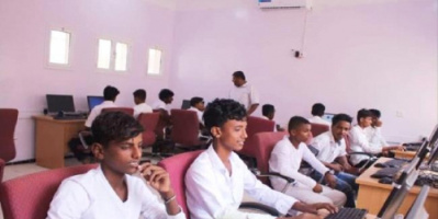 "خليفة الإنسانية " تفتتح قاعة الحاسب الآلي في ثانوية قلنسية ومدرسة سيف بن ذي يزن