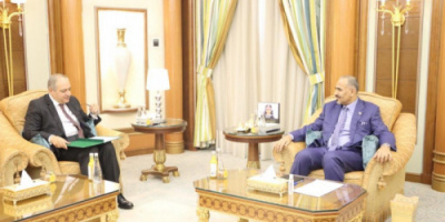 الزبيدي يشدد على وحدة المصير المشترك مع جمهورية مصر