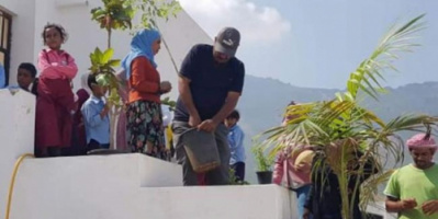 "خليفة الإنسانية" تبدأ تشجير مدارس سقطرى