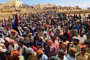 مديرية الشعيب تودع شهيدين من قيادتها الأبطال بموكب جنائزي مهيب 