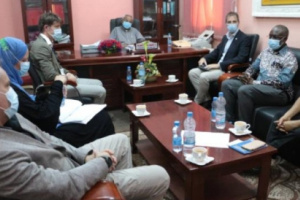 الجرباء يشيد بتعاون وجهود الصليب الأحمر في دعم مستشفى الجمهورية