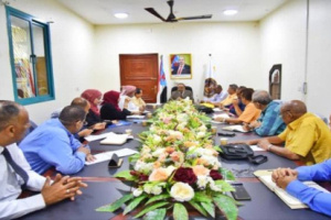 اقتصادية الانتقالي تناقش اهم الازمات بالجنوب من بينها  انهيار العملة وارتفاع الاسعار 