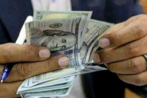 تراجع غير مسبوق للريال اليمني امام العملات الاجنبية بعدن 