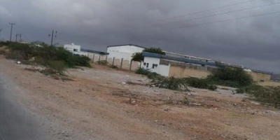 سحب كثيفة تؤثر على أجواء الشحر