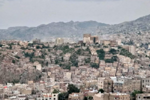 إصابة مدنيين جراء قصف حوثي للأحياء السكنية في تعز 