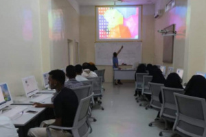 عشرات الطلاب يلتحقون بدورات تدعمها خليفة الإنسانية في سقطرى