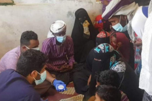 خليفة الإنسان يواصل خدماتة الطبية في محافظة سقطرى