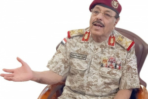 هل وضعت السلطات السعودية الجنرال الأحمر تحت الإقامة الجبرية ؟