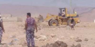 لجنة إزالة العشوائيات تهدم عددا من المخالفات في منطقة الريدة وقصعير 