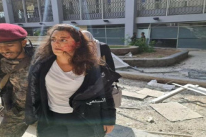 هذا ما قالته مسؤولة دولية قبيل إصابتها في تفجير مطار عدن 