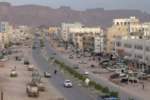 مليشيات الإخوان بعتق تقتحم أحد المنازل وتختطف جندي