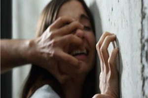 11 شخصًا يغتصبون مضيفة فلبينية حتي الموت