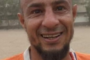 المحافظ لملس يُعّزي في وفاة نجم نادي وحدة عدن السابق الكابتن خالد العسل