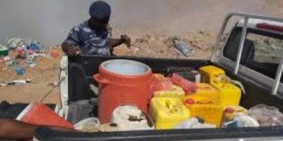 إتلاف كميات كبيرة من الخمور والمواد المُخدرة بمديرية الشحر