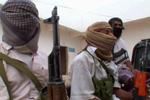 عكاظ: مليشيا الحوثي والإخوان وجهان لعملة واحدة 