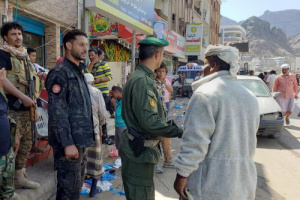 بقيادة الصبيحي.. حملة أمنية بمديرية صيرة لتنظيم حركة السير ومحاسبة المخالفين