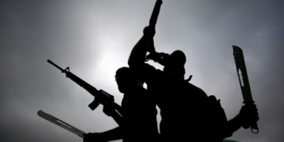 صحيفة سعودية : تصنيف الحوثيين منظمة إرهابية ينسجم مع مطالب معاقبة المليشيا