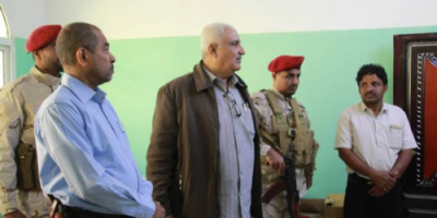 رئيس محكمة استئناف حضرموت يطلع على موقع لإنشاء مكتب التوثيق بمنطقة العليب