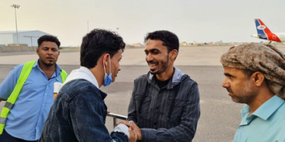 القائد الثوباني يستقبل أحد جرحى المقاومة بعد عودته من رحلة علاج طويلة في الخارج