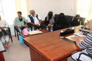 رئيس انتقالي حضرموت يوجه بتسليم معدات طبية لمركز خالد بن الوليد 