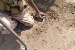 تفكيك ونزع شبكة ألغام حوثية داخل حي سكني في مدينة الحديدة 