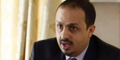 تغريدات الإرياني وسقطة مأرب.. وزير تويتري يحاول غسل سمعة نظام الشرعية