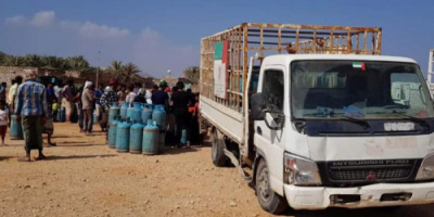 "خليفة الإنسانية" تواصل تقديم اسطوانات الغاز المنزلي لمناطق غرب سقطرى