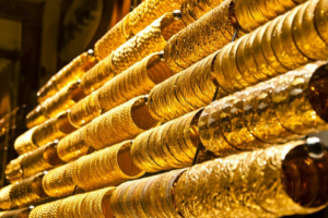 الذهب يواصل ارتفاعه بالأسواق اليمنية اليوم الخميس 