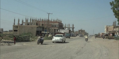 مليشيا الحوثي تواصل استهدافها على قرى حيس بالحديدة 