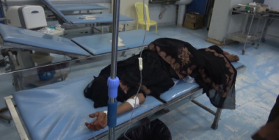 إصابة امرأة بجروح خطيرة إثر استهداف حوثي على مدينة حيس