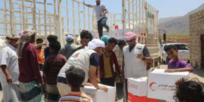 مواطنو شرق سقطرى يستقبلون مساعدات إماراتية متنوعة 