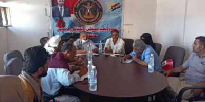 رئيس تنفيذية إنتقالي ابين يناقش تردي الخدمات والمستجدات السياسية في الجنوب