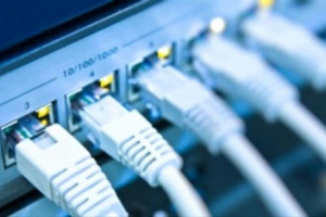 بعد إصلاح الألياف الضوئية .. عودة خدمة الانترنت إلى هذه المحافظات 